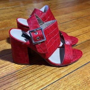 Steve Madden Red Croco Remington Sandal size 7
